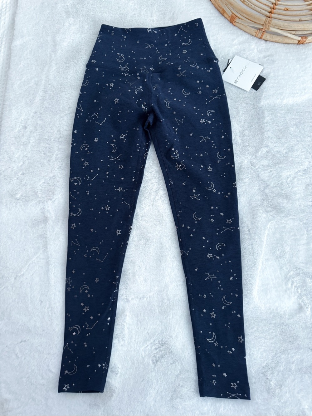 Beyond Yoga Softshine High Waisted Midi Leggings Navy Constellation Cosmic NWT S - Picture 6 of 14